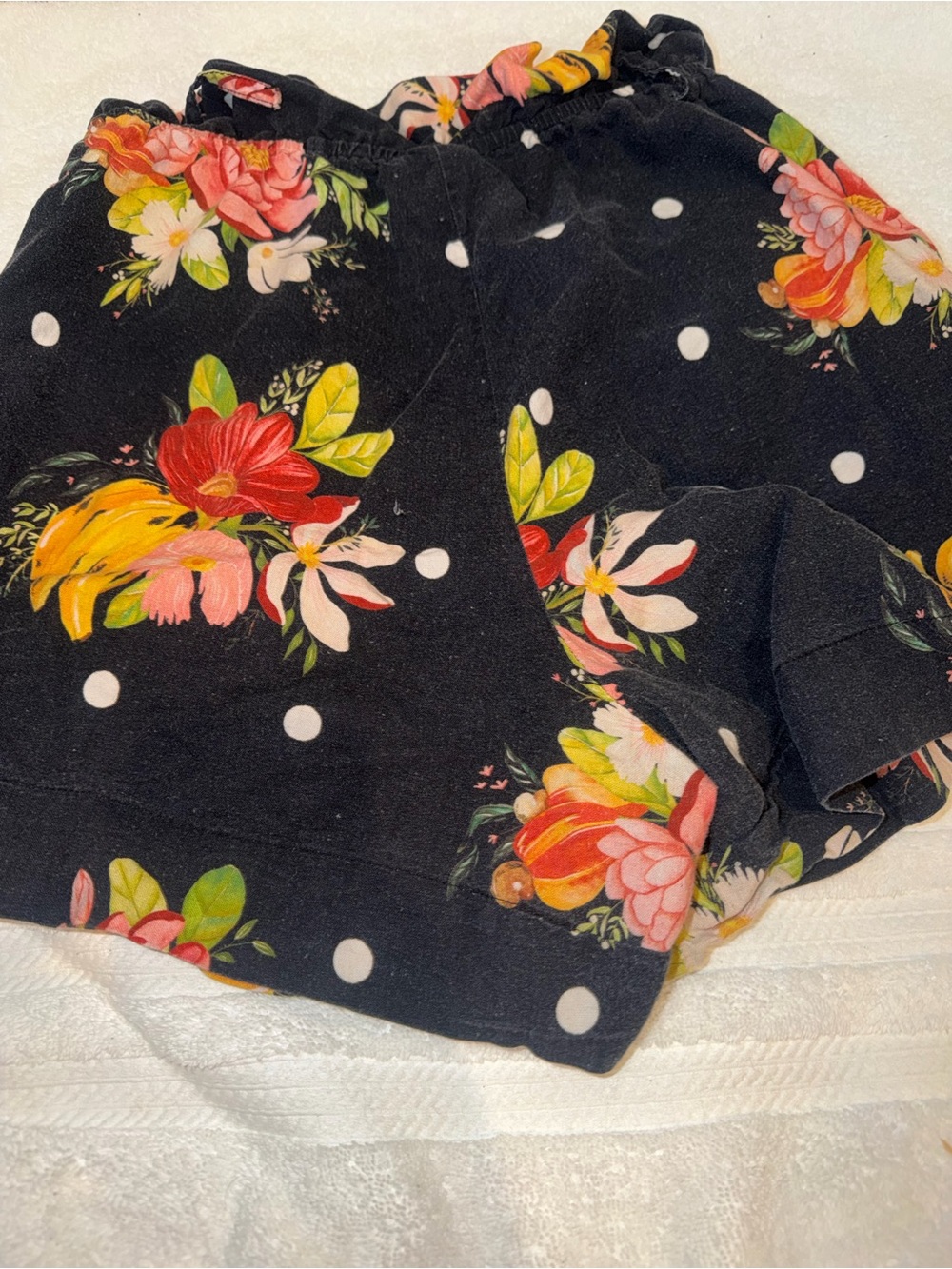FARM Rio Black Floral Polka Dot High-Waist Shorts - Picture 4 of 7